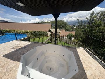 Casa en  Viña Alta Tumbaco