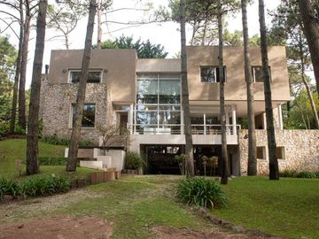 Cariló | Casa Ñandú y Ciprés