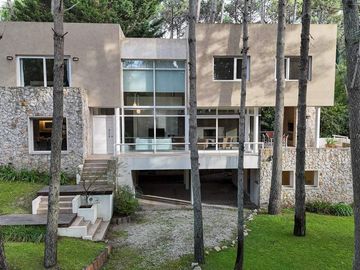 Cariló | Casa Ñandú y Ciprés