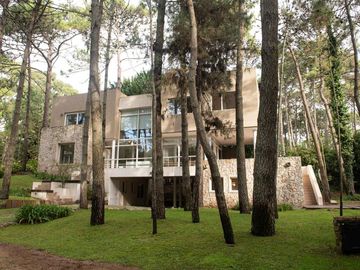 Cariló | Casa Ñandú y Ciprés