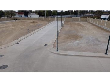 Terreno frente udlap en venta recta a cholula 120 m2 fracc privado