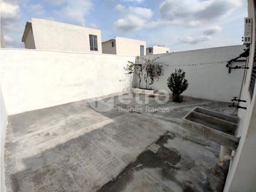 RIVIERAS ORIENTE Casa en Venta Amueblada en Apodaca MZC