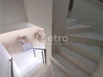 RIVIERAS ORIENTE Casa en Venta Amueblada en Apodaca MZC