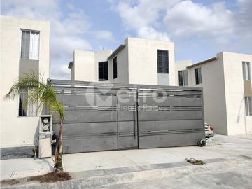 RIVIERAS ORIENTE Casa en Venta Amueblada en Apodaca MZC