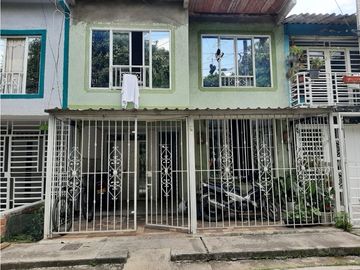 Venta de Casa Trifamiliar en Santa Ines de Confamiliar - Tulua