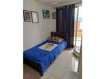 VENDO CASA ESQUINERA 3 PISOS EN PARQUE INDUSTRIAL MIRADOR DE LLANO