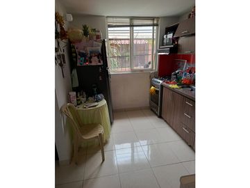 VENDO CASA ESQUINERA 3 PISOS EN PARQUE INDUSTRIAL MIRADOR DE LLANO