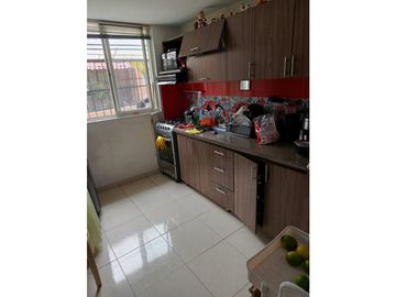 VENDO CASA ESQUINERA 3 PISOS EN PARQUE INDUSTRIAL MIRADOR DE LLANO