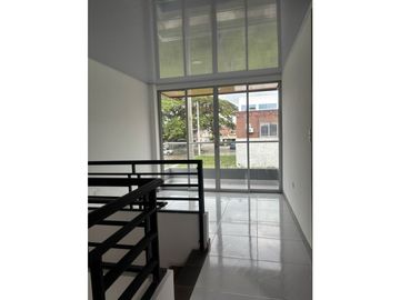 SE VENDE CASA UNIFAMILIAR PARA ESTRENAR BARRIO SANTA HELENA.