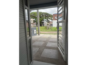 SE VENDE CASA UNIFAMILIAR PARA ESTRENAR BARRIO SANTA HELENA.