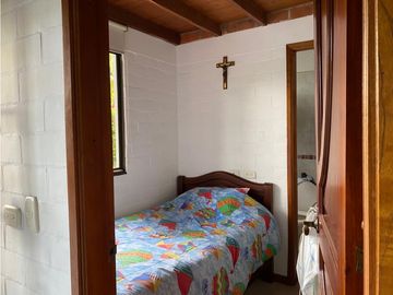 RENTA CASA ESTILO TRADICIONAL EN CONDOMINIO SECTOR COMBIA PEREIRA
