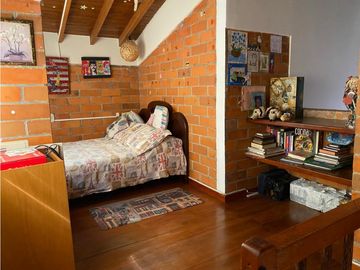 RENTA CASA ESTILO TRADICIONAL EN CONDOMINIO SECTOR COMBIA PEREIRA