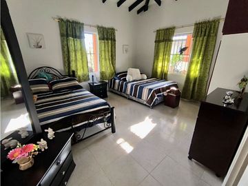 Finca en venta a puerta cerrada en parcelación Santa Elena El Cerrito