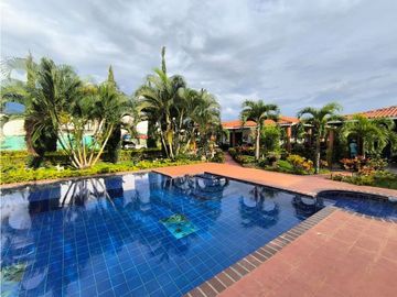 Finca en venta a puerta cerrada en parcelación Santa Elena El Cerrito