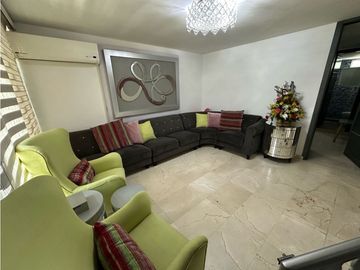 CASA DE CONJUNTO EN SECTOR LA CASTELLANA EN VENTA