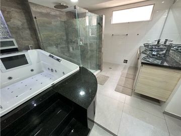 CASA DE CONJUNTO EN SECTOR LA CASTELLANA EN VENTA