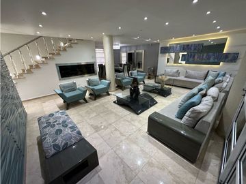 CASA DE CONJUNTO EN SECTOR LA CASTELLANA EN VENTA