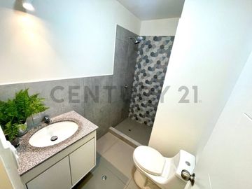 DUPLEX EN VENTA EN MAGDALENA DEL MAR - EDIFICIO RESIDENCIAL