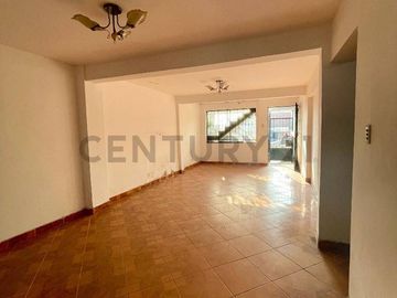 Casa en Venta en San Juan de Miraflores – Excelente Ubicación