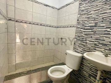 Casa en Venta en San Juan de Miraflores – Excelente Ubicación