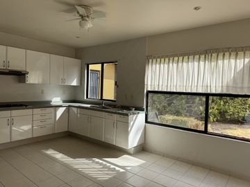 Casa en venta en Colinas del Bosque III, Corregidora, Qro.
