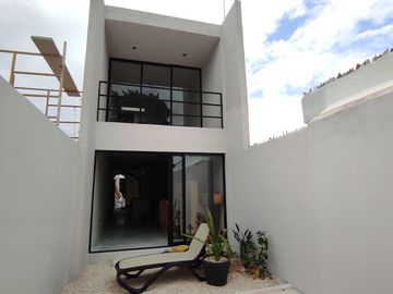 Casa en Venta para estrenar en la García Ginerés, Mérida Yucatán
