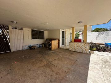 Casa en Venta en García Gineres, 4 recámaras, excelente ubicación.