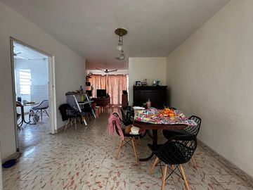 Casa en Venta en García Gineres, 4 recámaras, excelente ubicación.