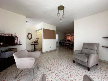 Casa en Venta en García Gineres, 4 recámaras, excelente ubicación.