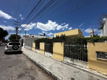 Casa en Venta en García Gineres, 4 recámaras, excelente ubicación.