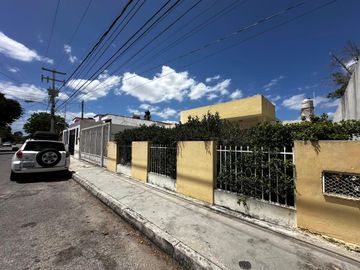 Casa en Venta en García Gineres, 4 recámaras, excelente ubicación.