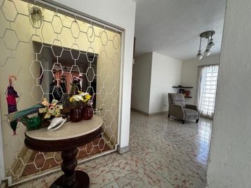 Casa en Venta en García Gineres, 4 recámaras, excelente ubicación.