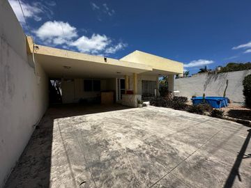 Casa en Venta en García Gineres, 4 recámaras, excelente ubicación.