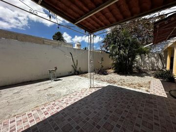 Casa en Venta en García Gineres, 4 recámaras, excelente ubicación.