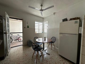 Casa en Venta en García Gineres, 4 recámaras, excelente ubicación.