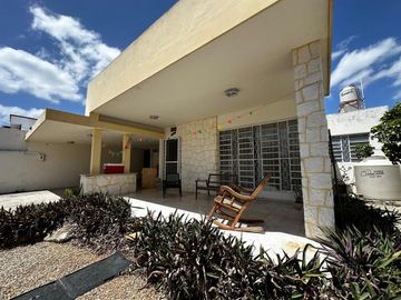 Casa en Venta en García Gineres, 4 recámaras, excelente ubicación.