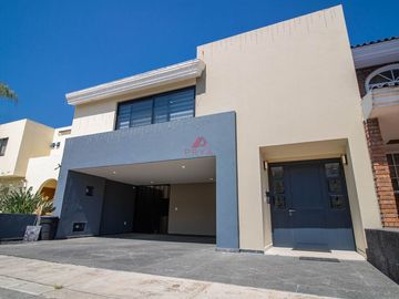 Casa en venta en Virreyes , Zapopan , Jalisco