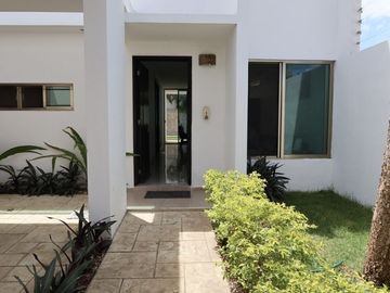 Casa en Venta en esquina en Temozón Norte Mérida Yucatán.