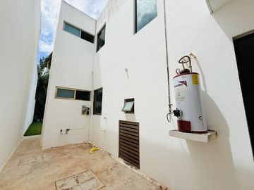 Casa en Venta en esquina en Temozón Norte Mérida Yucatán.