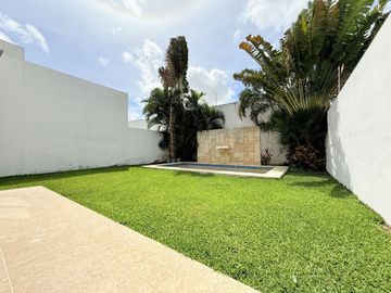 Casa en Venta en esquina en Temozón Norte Mérida Yucatán.