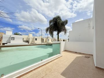 Casa en Venta en esquina en Temozón Norte Mérida Yucatán.