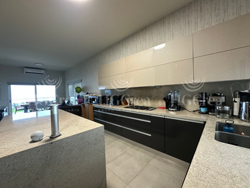 CASA EN VENTA EN CARRETERA NACIONAL