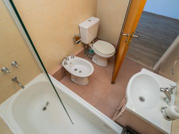 Venta Depto 2 amb Contrafrente con Balcon Villa Pueyrredon