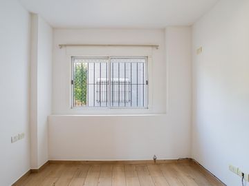 Venta Depto 2 amb Contrafrente con Balcon Villa Pueyrredon