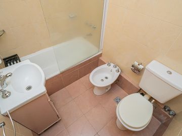 Venta Depto 2 amb Contrafrente con Balcon Villa Pueyrredon