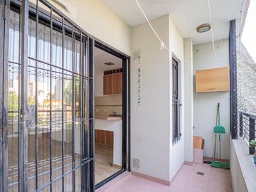 Venta Depto 2 amb Contrafrente con Balcon Villa Pueyrredon