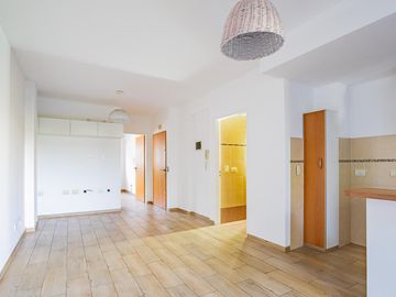 Venta Depto 2 amb Contrafrente con Balcon Villa Pueyrredon