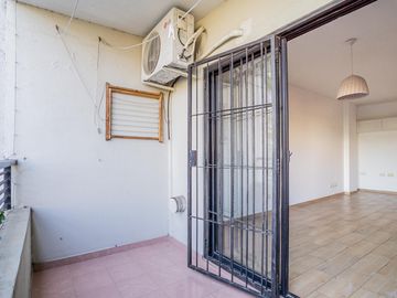 Venta Depto 2 amb Contrafrente con Balcon Villa Pueyrredon