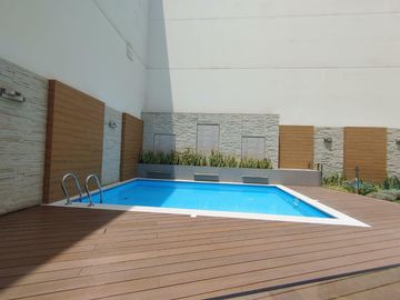 VENTA EXCLUSIVO DPTO DUPLEX 237m2 CON PISCINA Y 2 COCHERAS ALT. CDRA 4 GOLF LOS INCAS SURCO