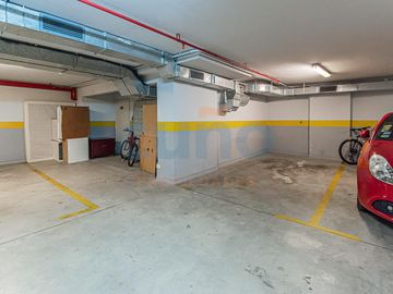 Ambiente - Estudio con COCHERA! Amenities Seguridad 24 hs Recoleta